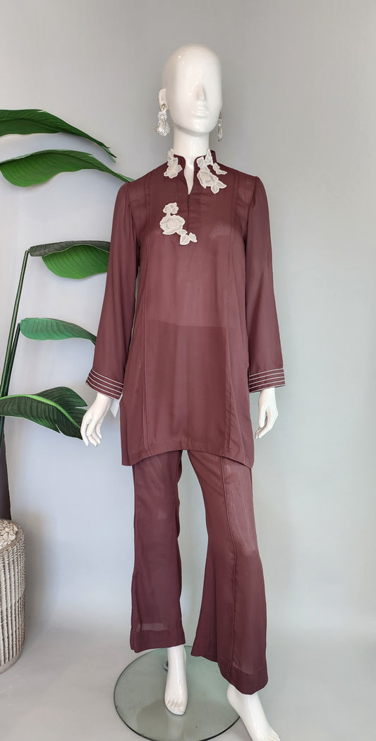 MAHOGANY - Walnut Brown with Flower