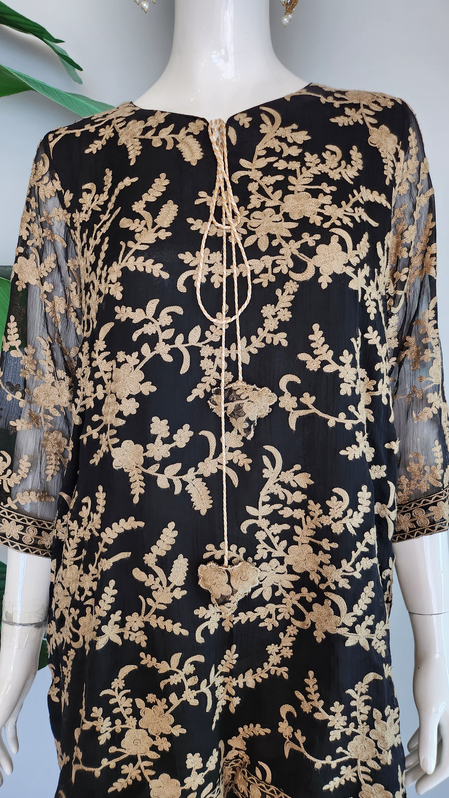 Wajeeha Ansari - Black Farshi Suit with Beige Aari
