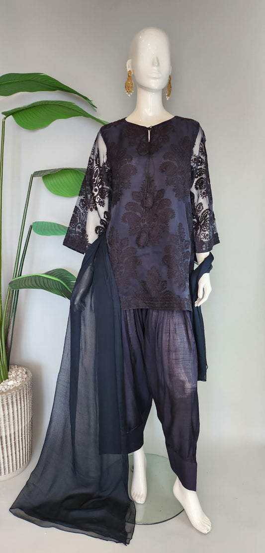 Wajeeha Ansari - Black Farshi Suit  with Black Aari