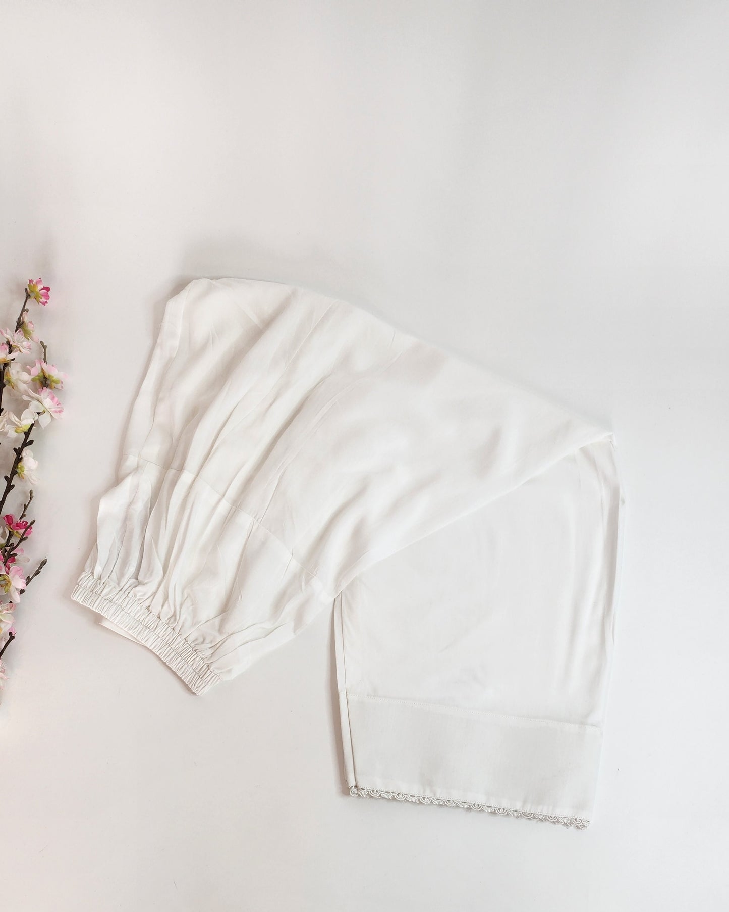 Wajeeha Ansari - White Farshi Shalwar
