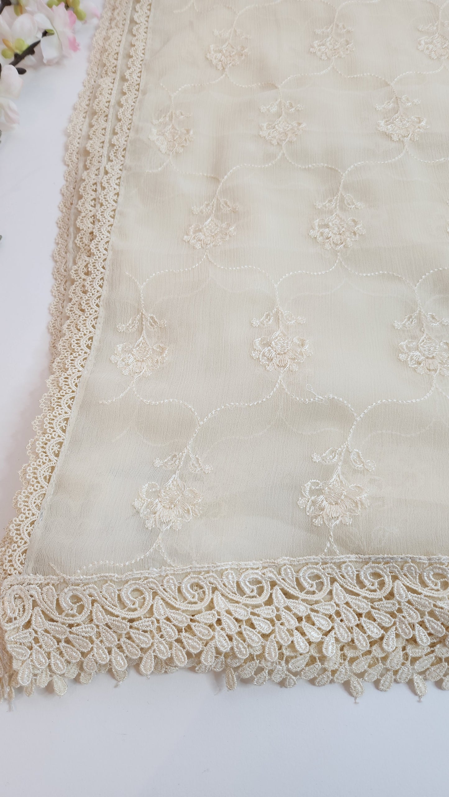 SABEEN MANEKIA - Off-White- Emb with Lace Dupatta