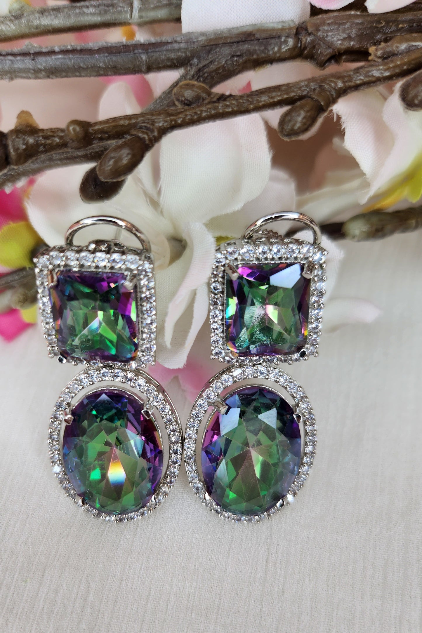 THE BUTTERFLY EFFECT - Color Changing Studs