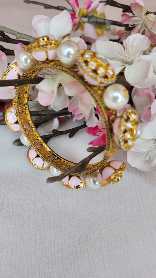 THE BUTTERFLY EFFECT - Pink with pearl and kudan bangle