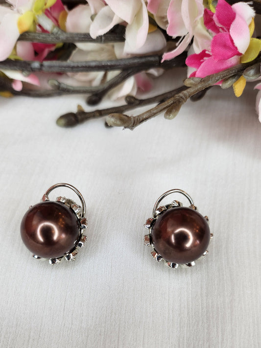 THE BUTTERFLY EFFECT - Brown Pearl Studs