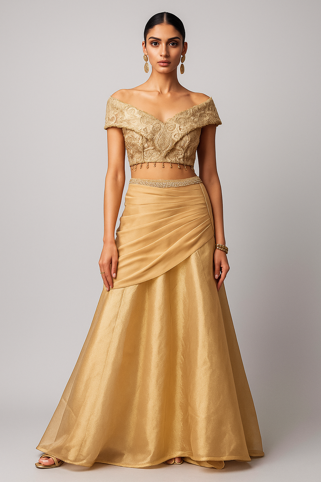 THREADS AND MOTIFS - V golden dress