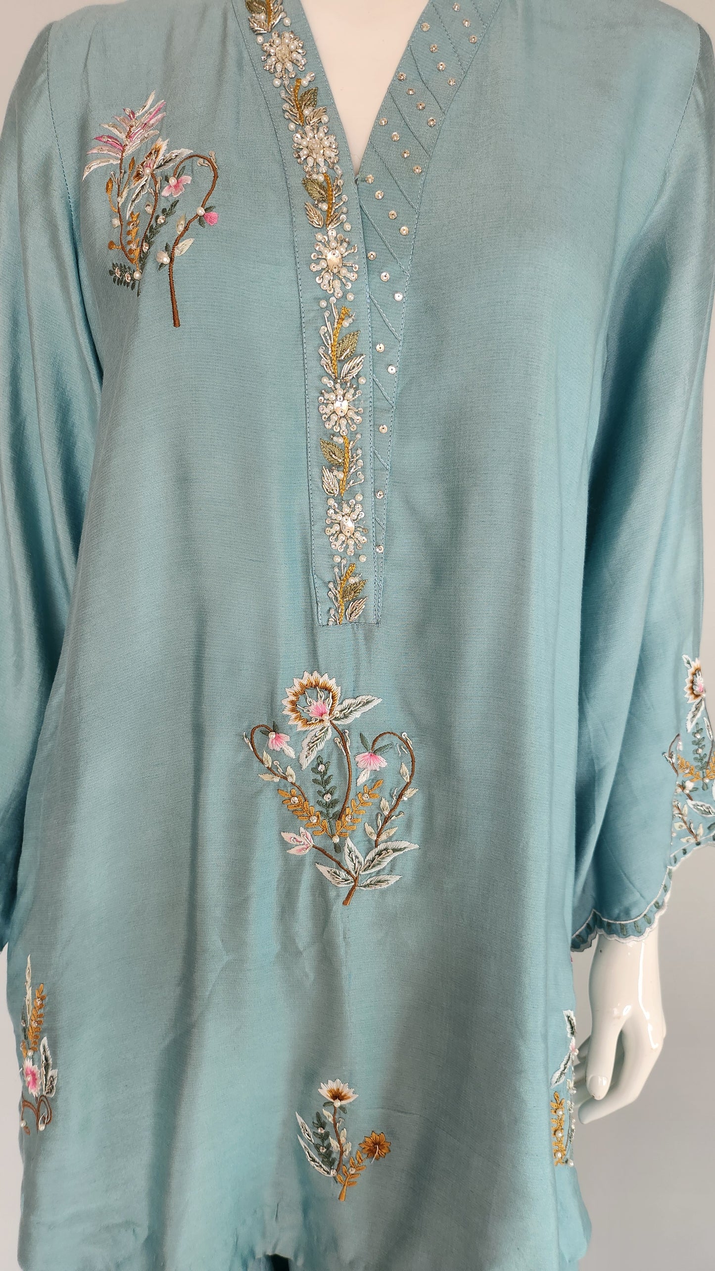 SEEMA IFTIKHAR - Efli Blue