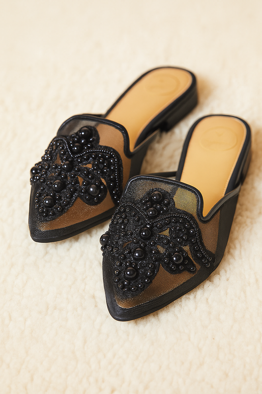 LOVE KAARI - Enchanted Mule Black