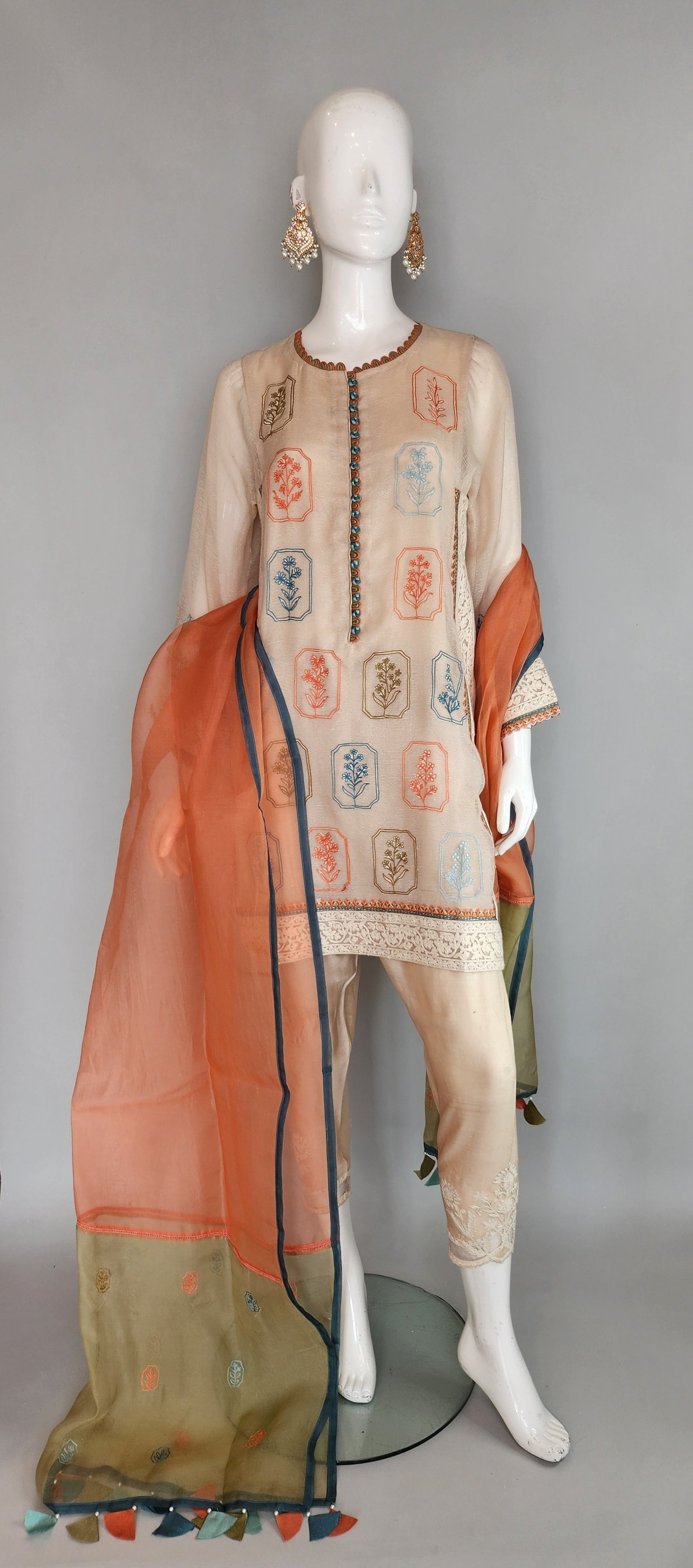 KOMAL LAKHANI - Light Peach Multi Emb