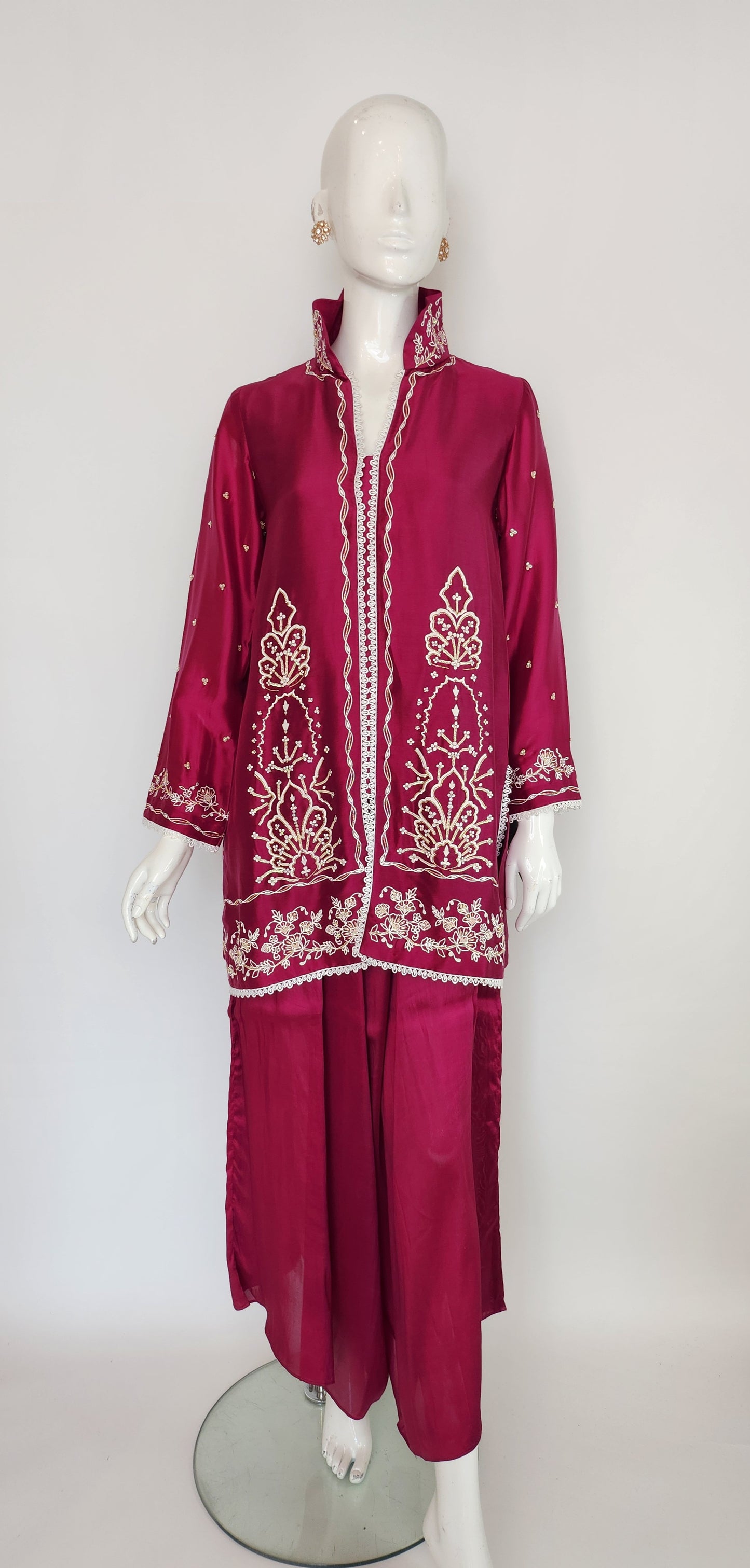 MAHOGANY - Magenta with white print