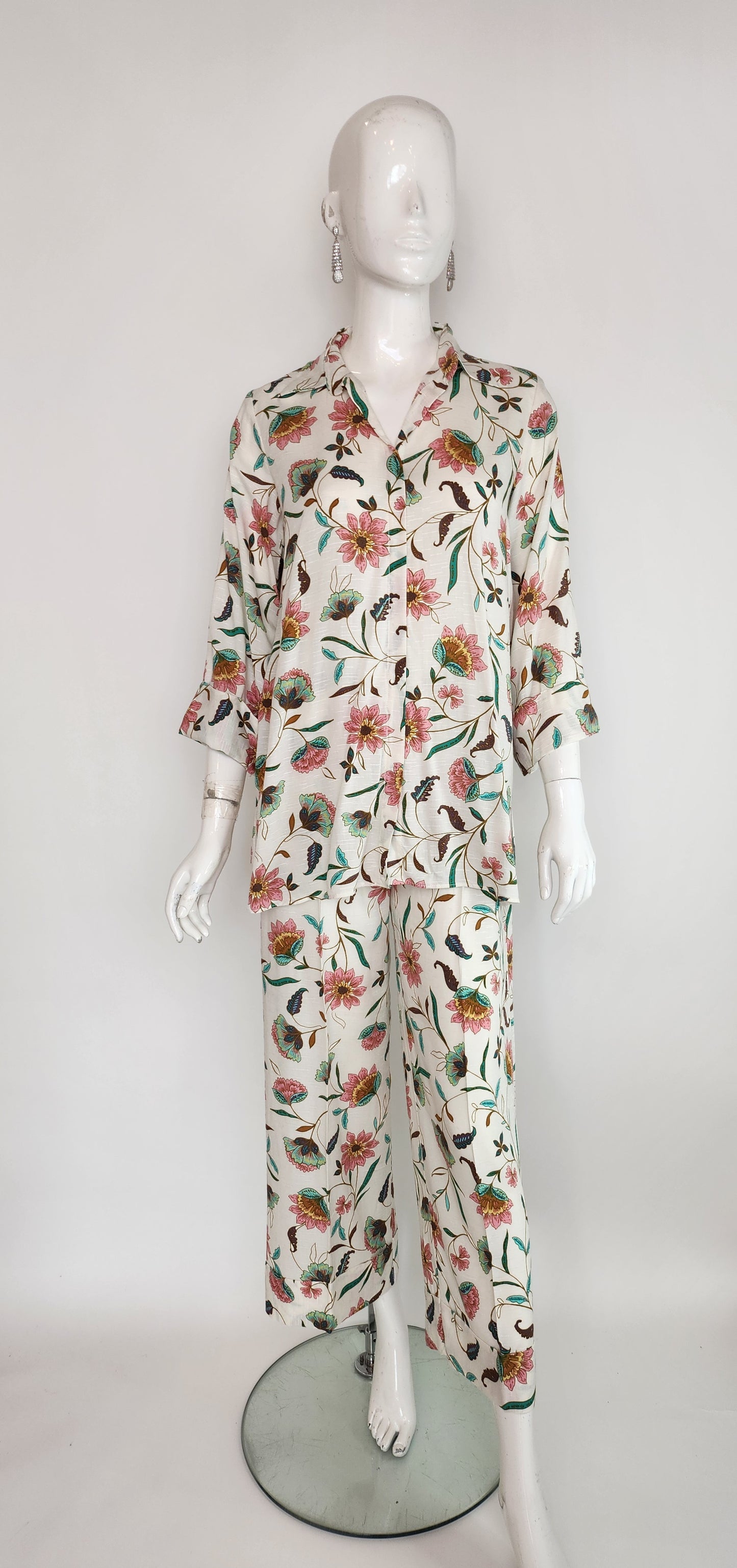 AMNA IQBAL - White Floral Printed Coord Set