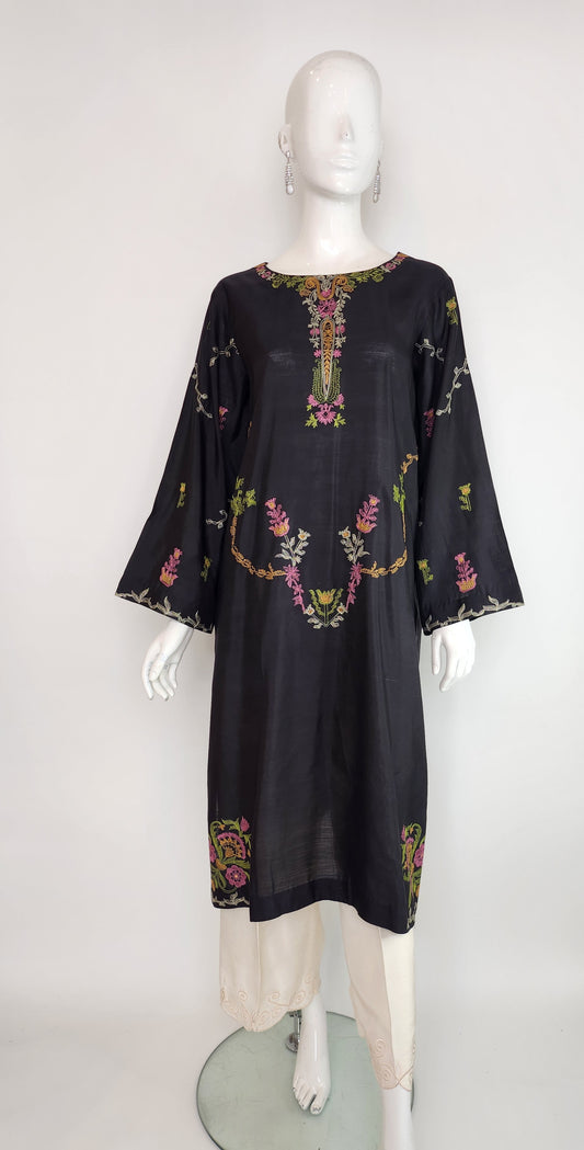 AMNA IQBAL - Black Embroidered