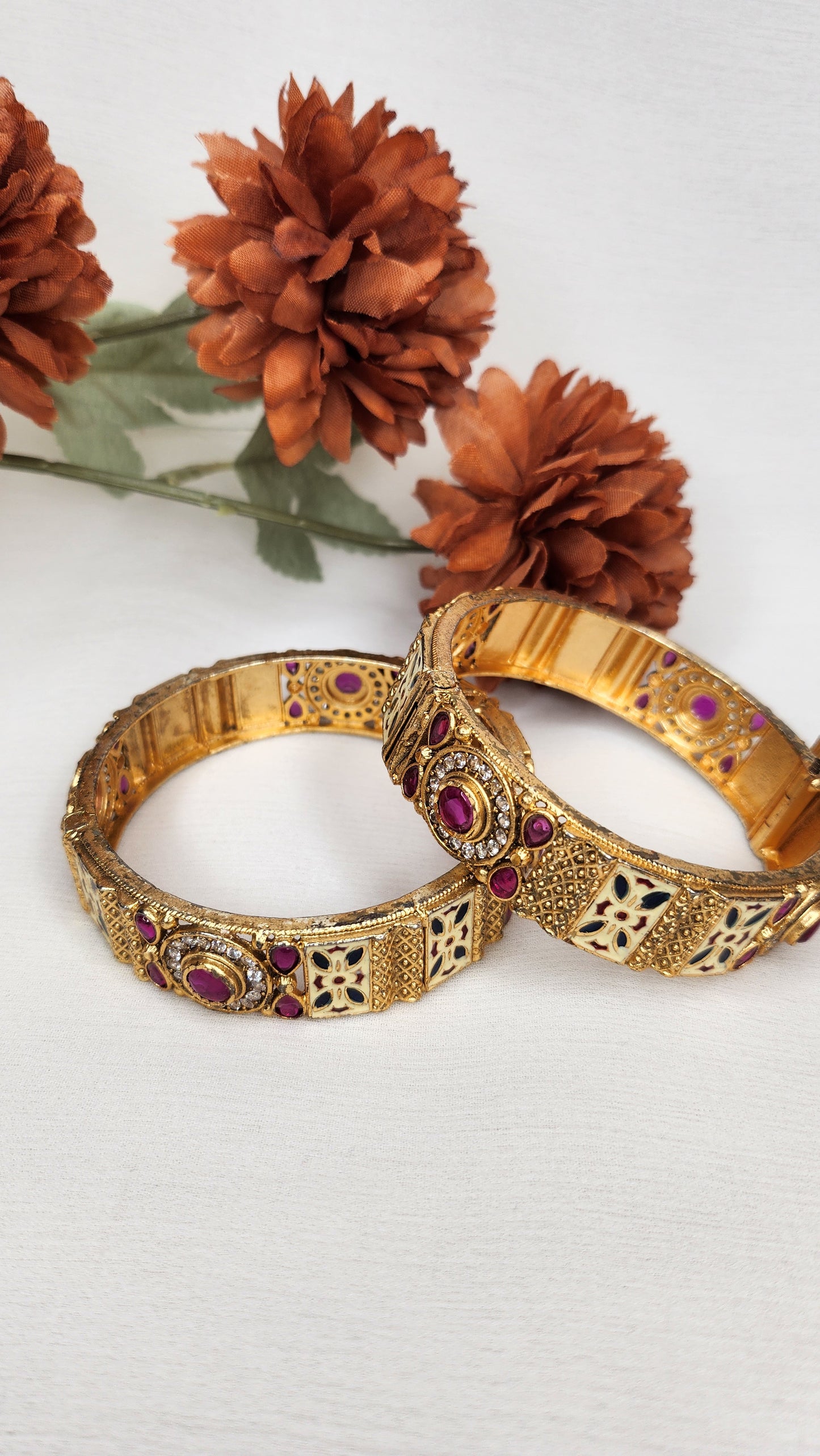 VIVINIA By Vidhi Mehra - Gold Pair Bangle with Pink Stone