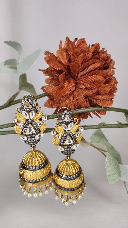 VIVINIA By Vidhi Mehra - Gold Jhumka