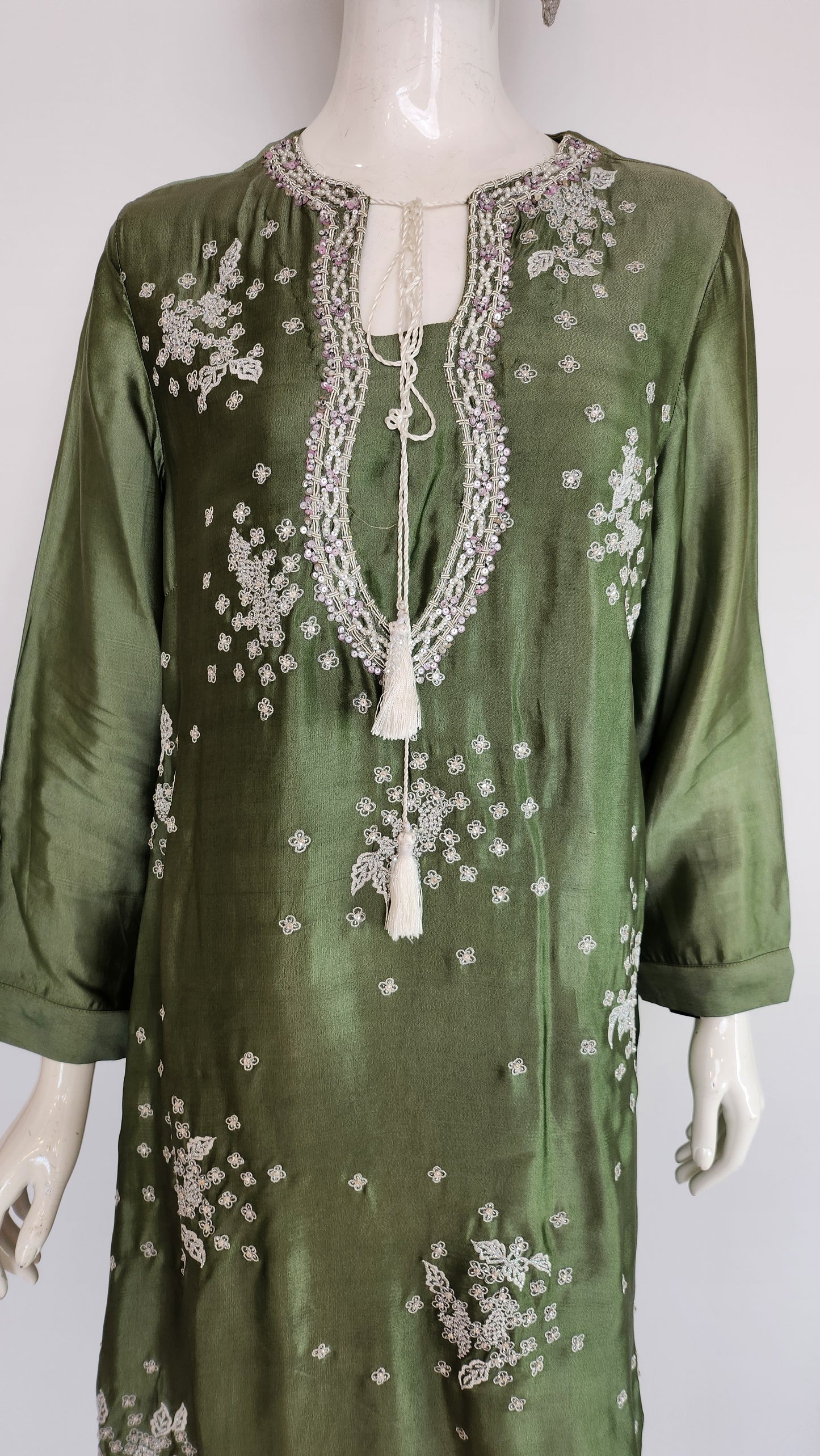 ZEB ZEESHAN - Lady Green