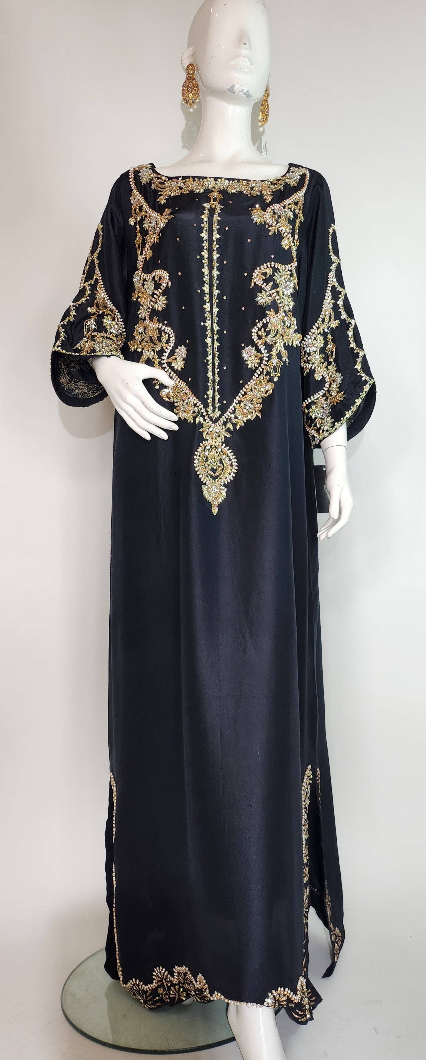 UZMA AND AFSHEEN-Fushia Flowin Black