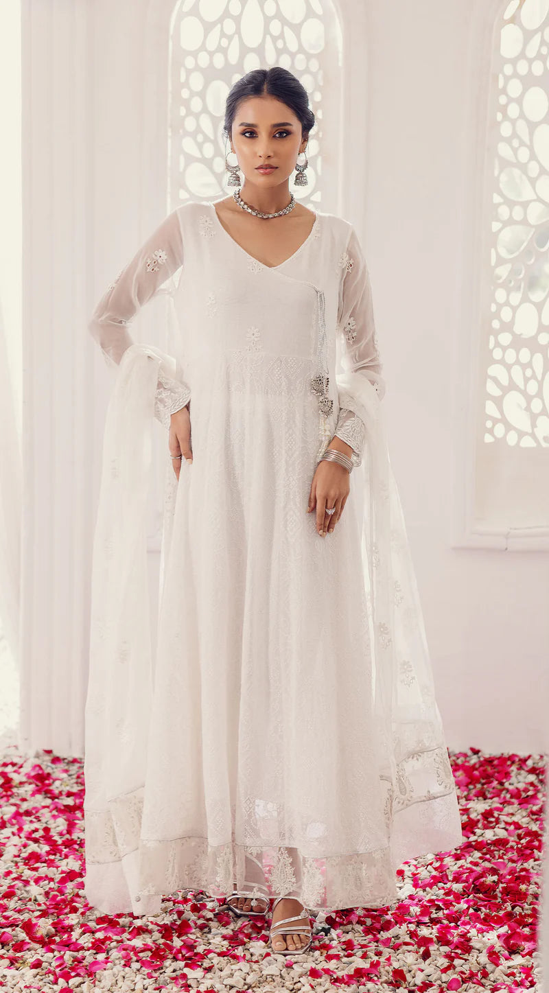SABEEN ABBAS - Mahira in Red