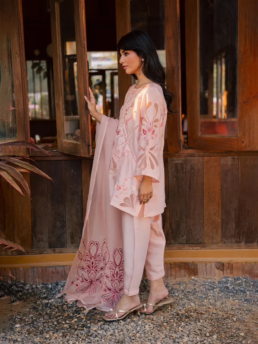 FARAH ZUBAIR - Sera