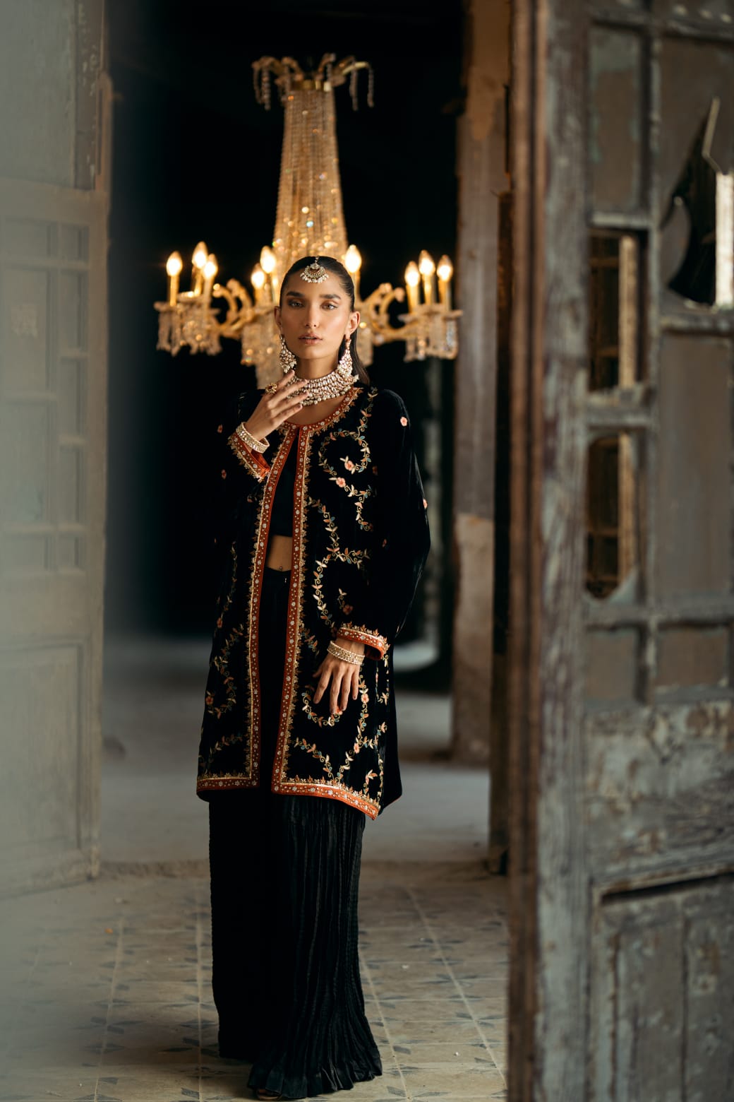 KOMAL LAKHANI - Shehnai Black