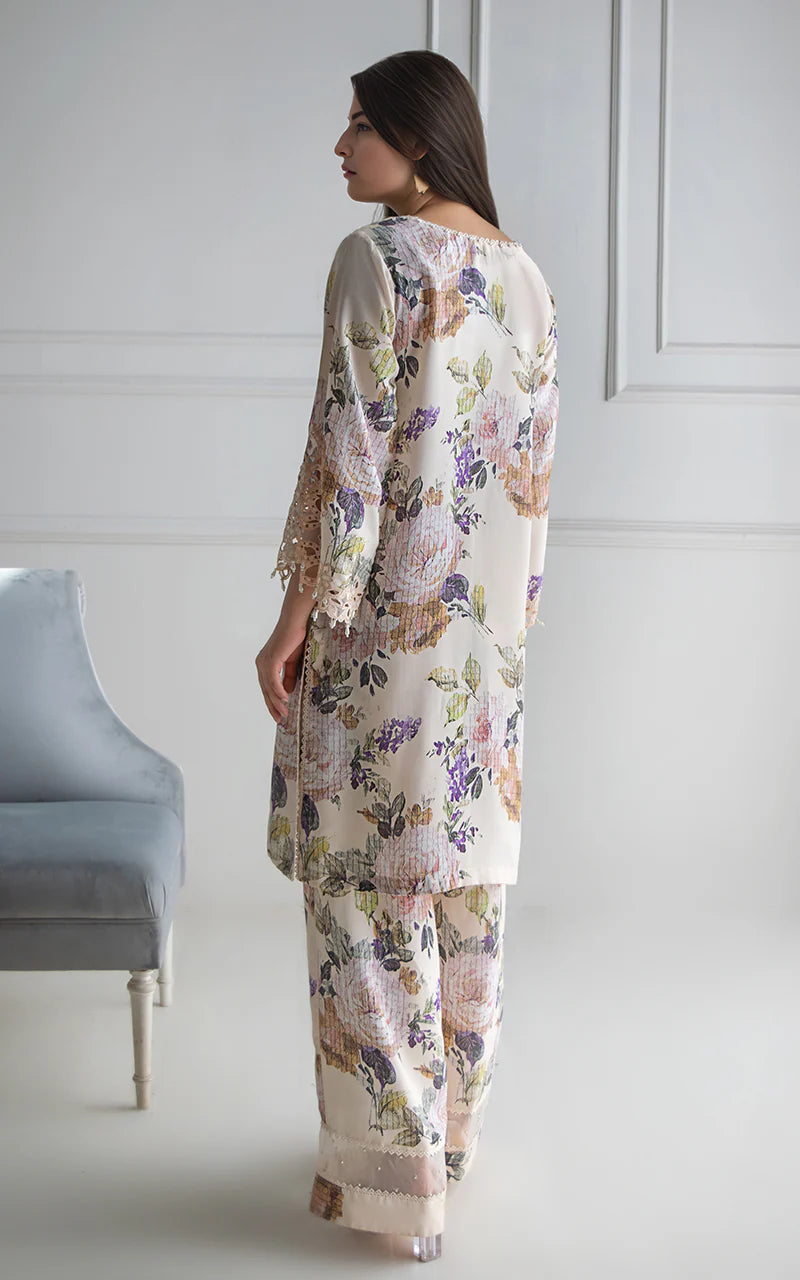 THREADS AND MOTIFS - Beige Digital Print