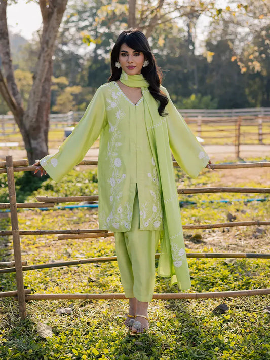 FARAH ZUBAIR - Green khaddi silk