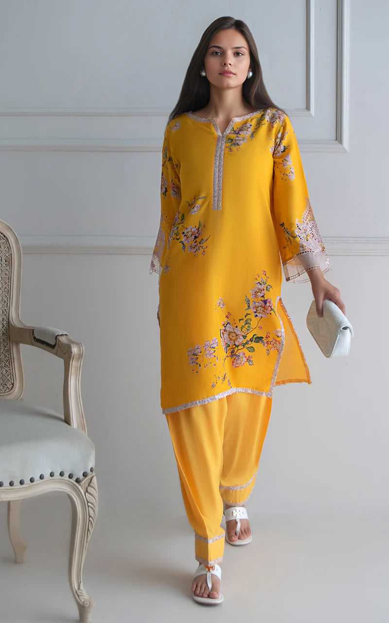 THREADS AND MOTIFS - Yellow Printed