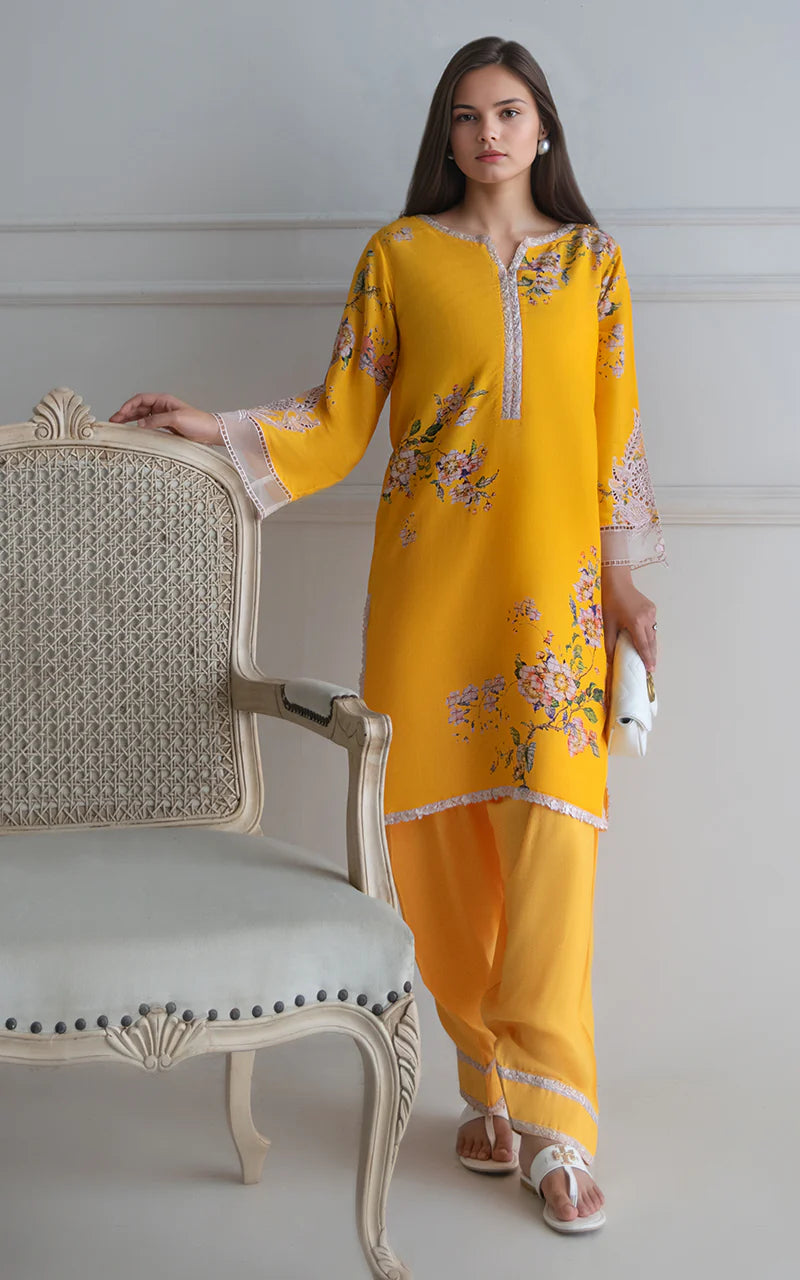THREADS AND MOTIFS - Yellow Printed