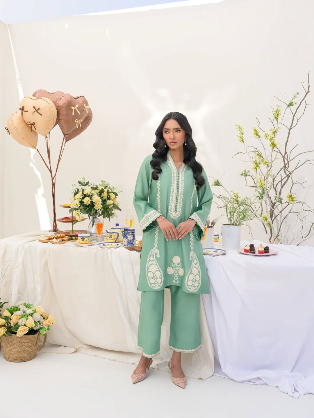 KOMAL LAKHANI - Nureh Green Aari