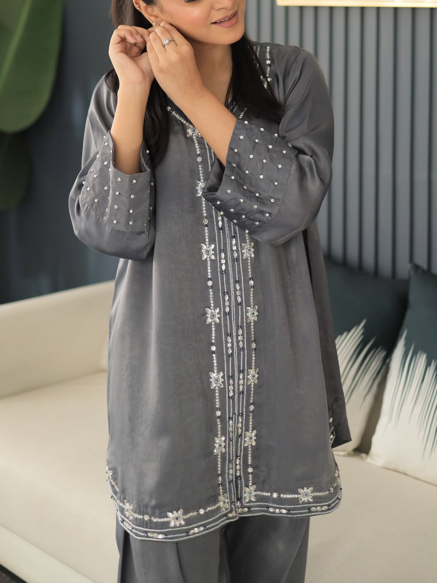 HAFSA MALIK - Luna