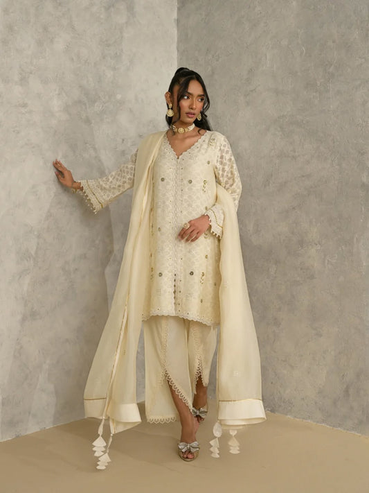 KOMAL LAKHANI - Ivory Khadi net