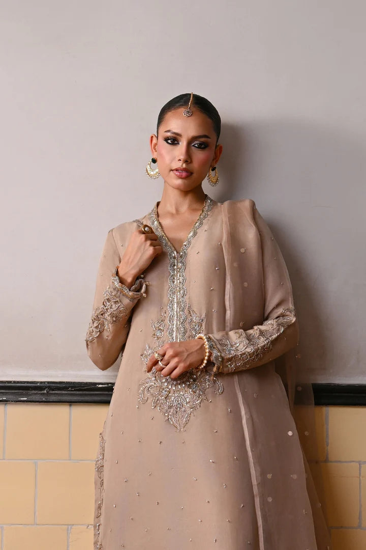 HUE PRET -Nargis