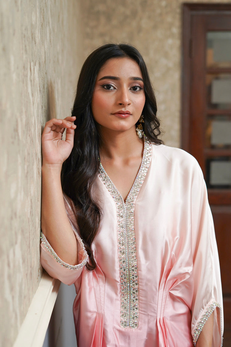 ASHJAIN SAFWAN -  Printed Kaftan Light Pink