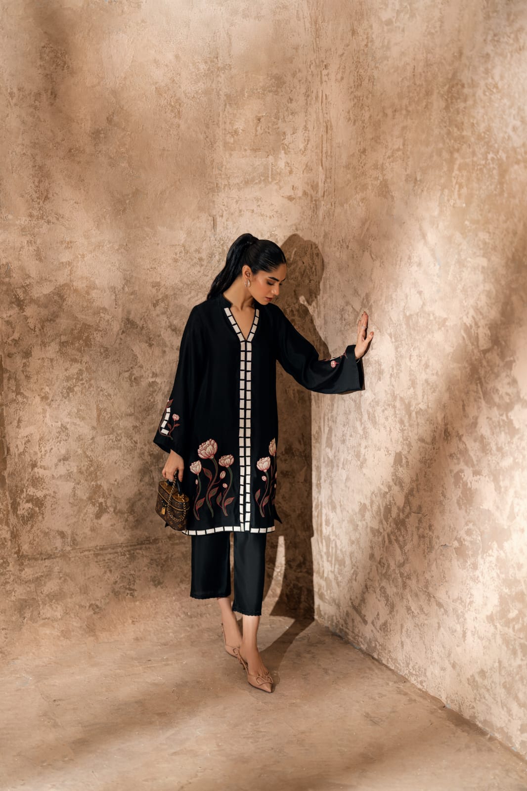 KOMAL LAKHANI -Black color Screen print