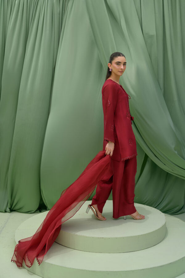 AMNA IQBAL - Zoe maroon