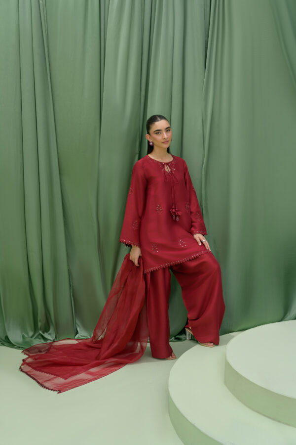 AMNA IQBAL - Zoe maroon