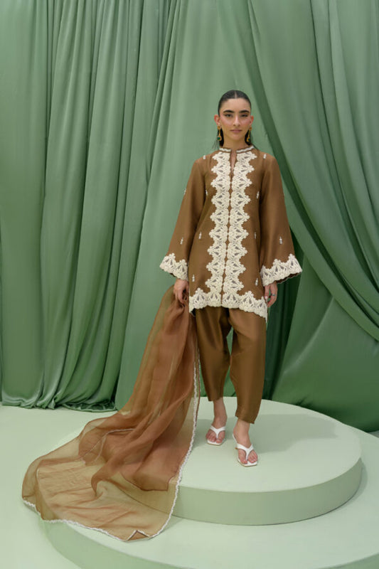 AMNA IQBAL - Zoe brown