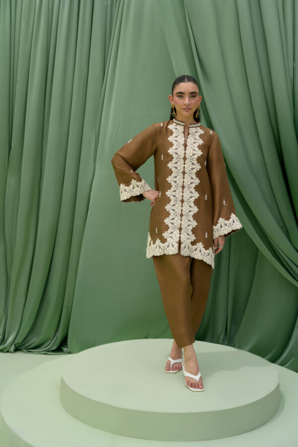 AMNA IQBAL - Zoe brown