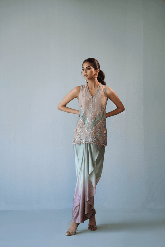KARISHMA TALREJA - Dainty