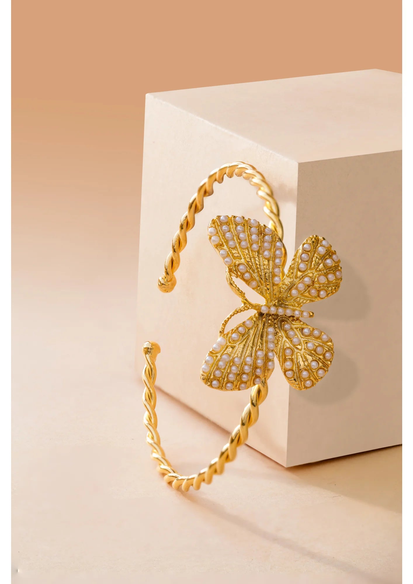 ESFIR - Butterfly Bangle