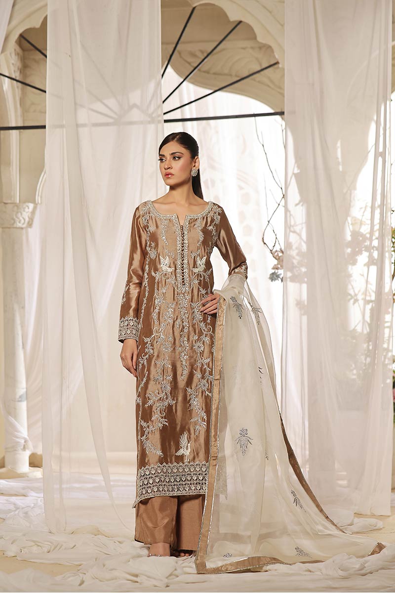 Hafsa Malik - Champagne