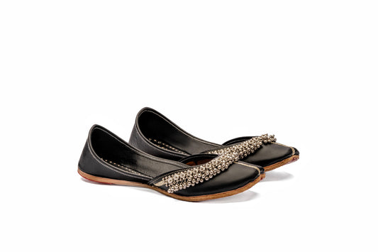 LOVE KAARI - Black Sage Jutti