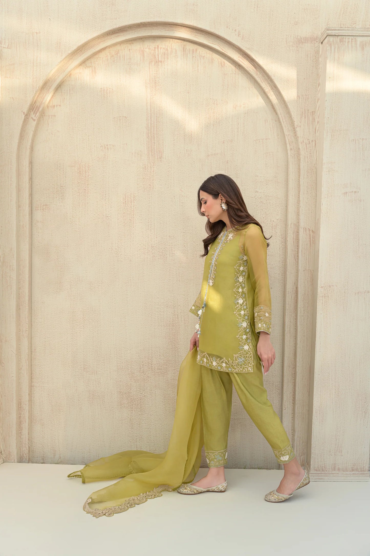 ZABRIC BY ZULEKHA AND SANA - Kiwi