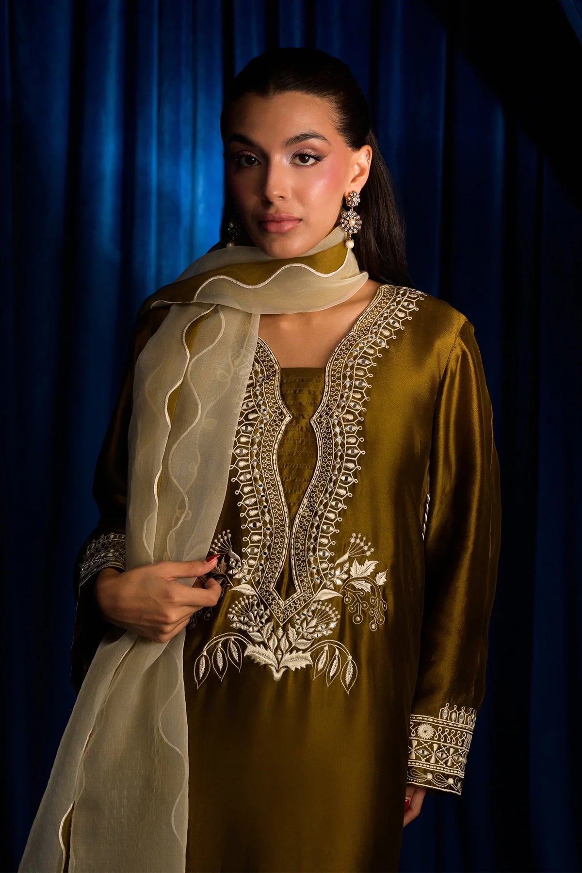 FLAIRS STUDIO- Cally caramel