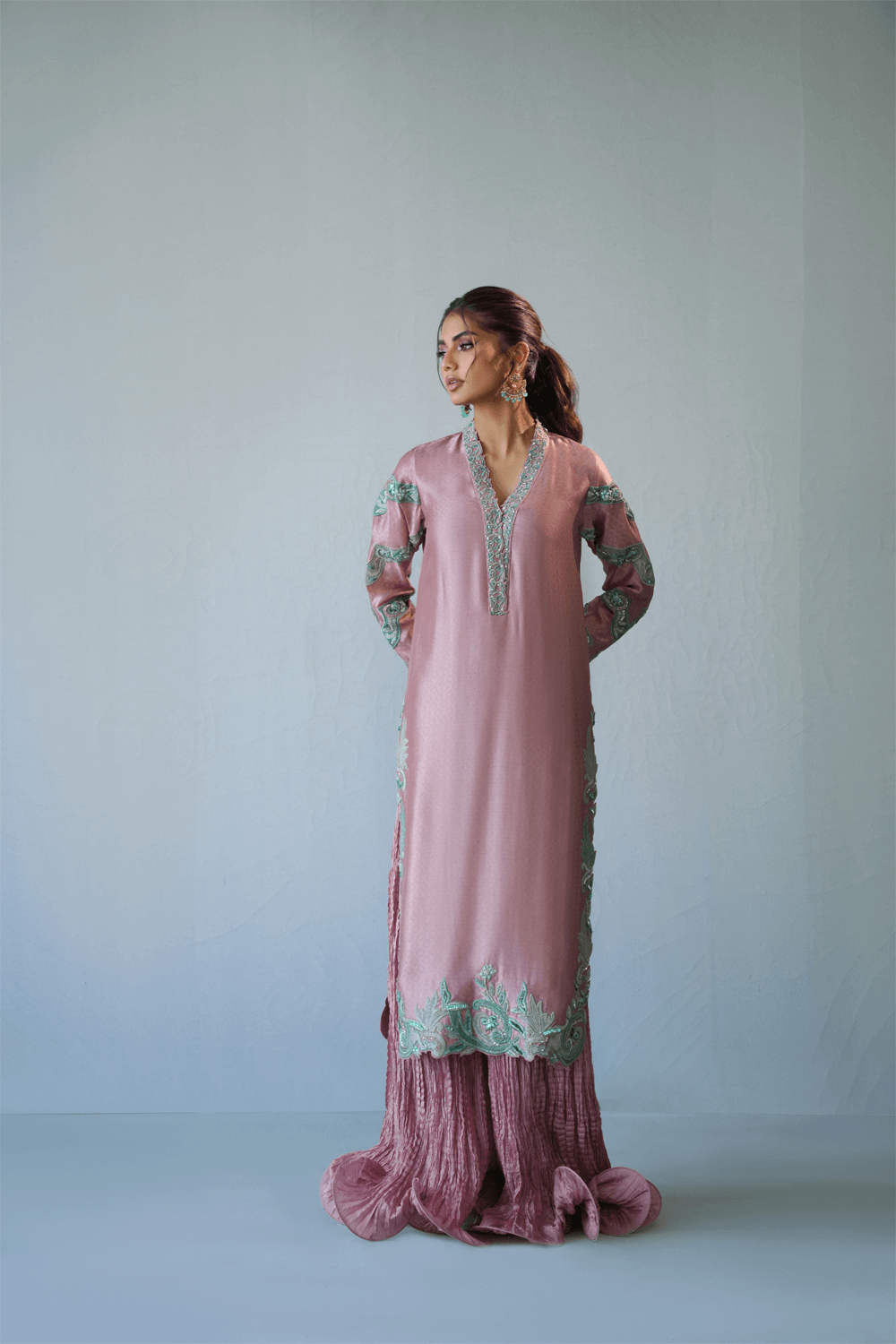 KARISHMA TALREJA - Apricot