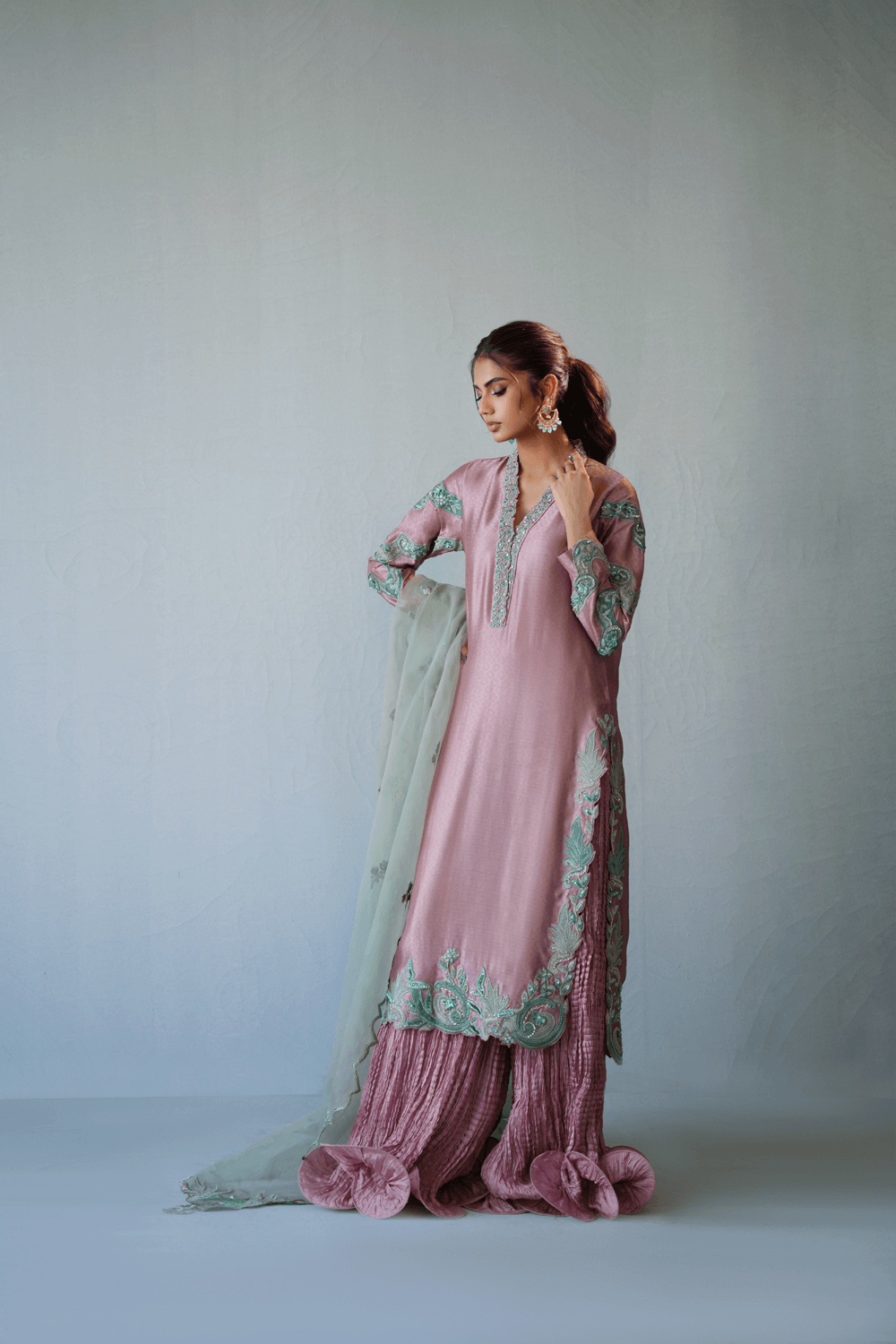 KARISHMA TALREJA - Apricot