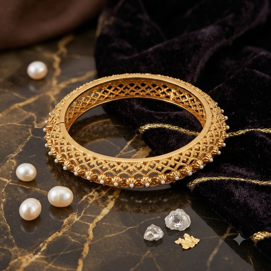 ZAHEEN KAMRAN - Bangle