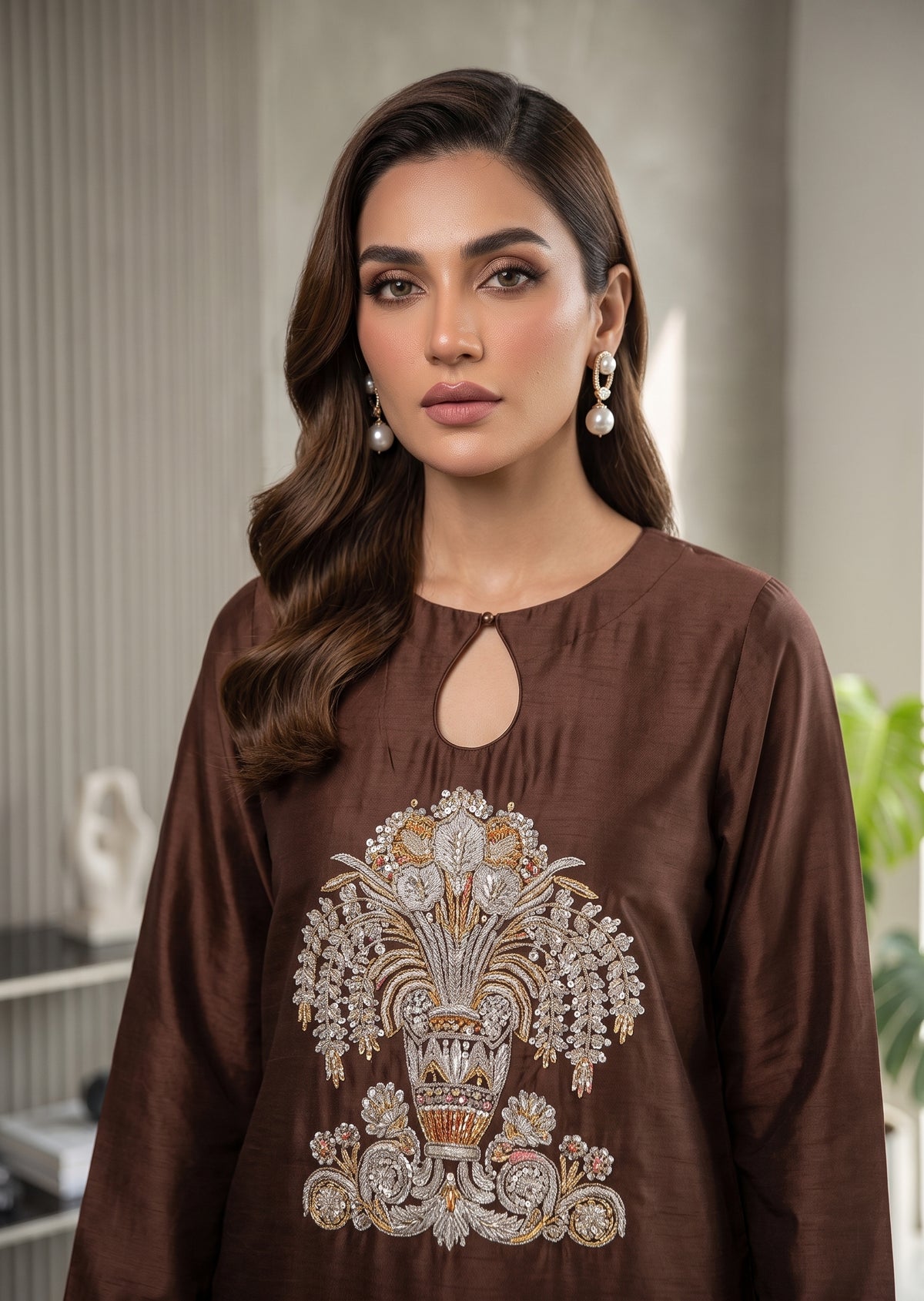 ASHJAIN SAFWAN- Short brown suit 2pc