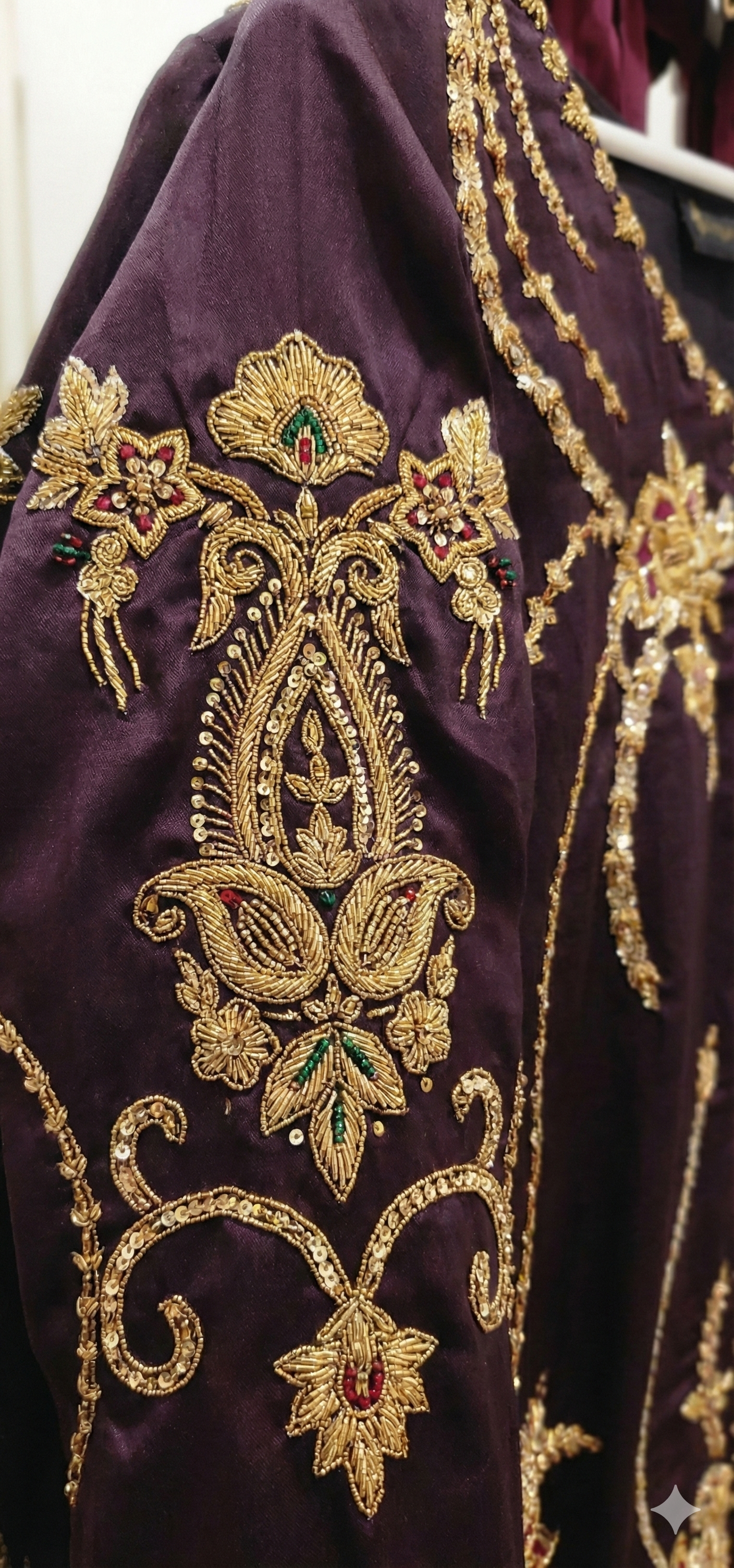 HAFSA MALIK - Plum jacket