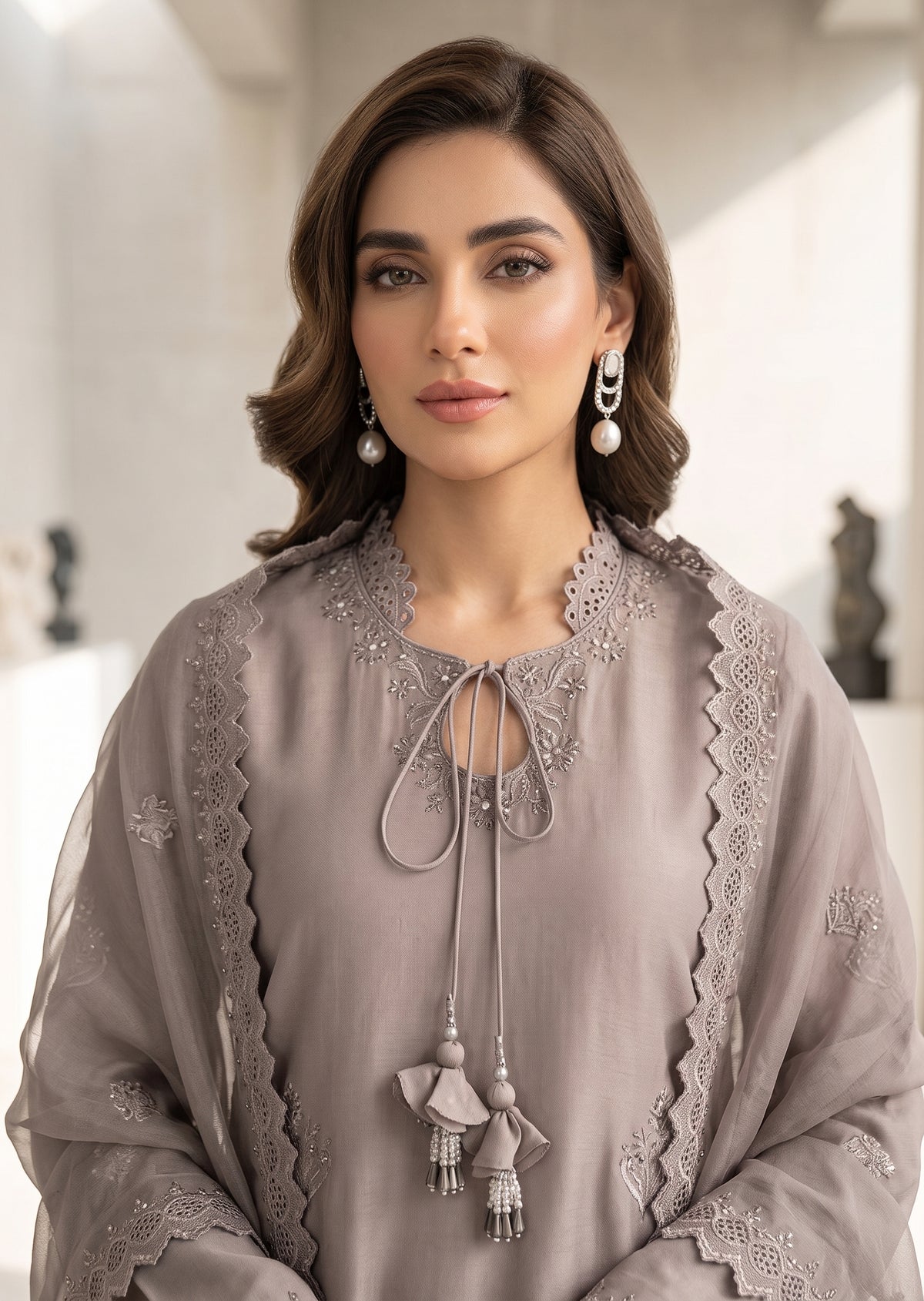 AMNA IQBAL- Zoe Grey