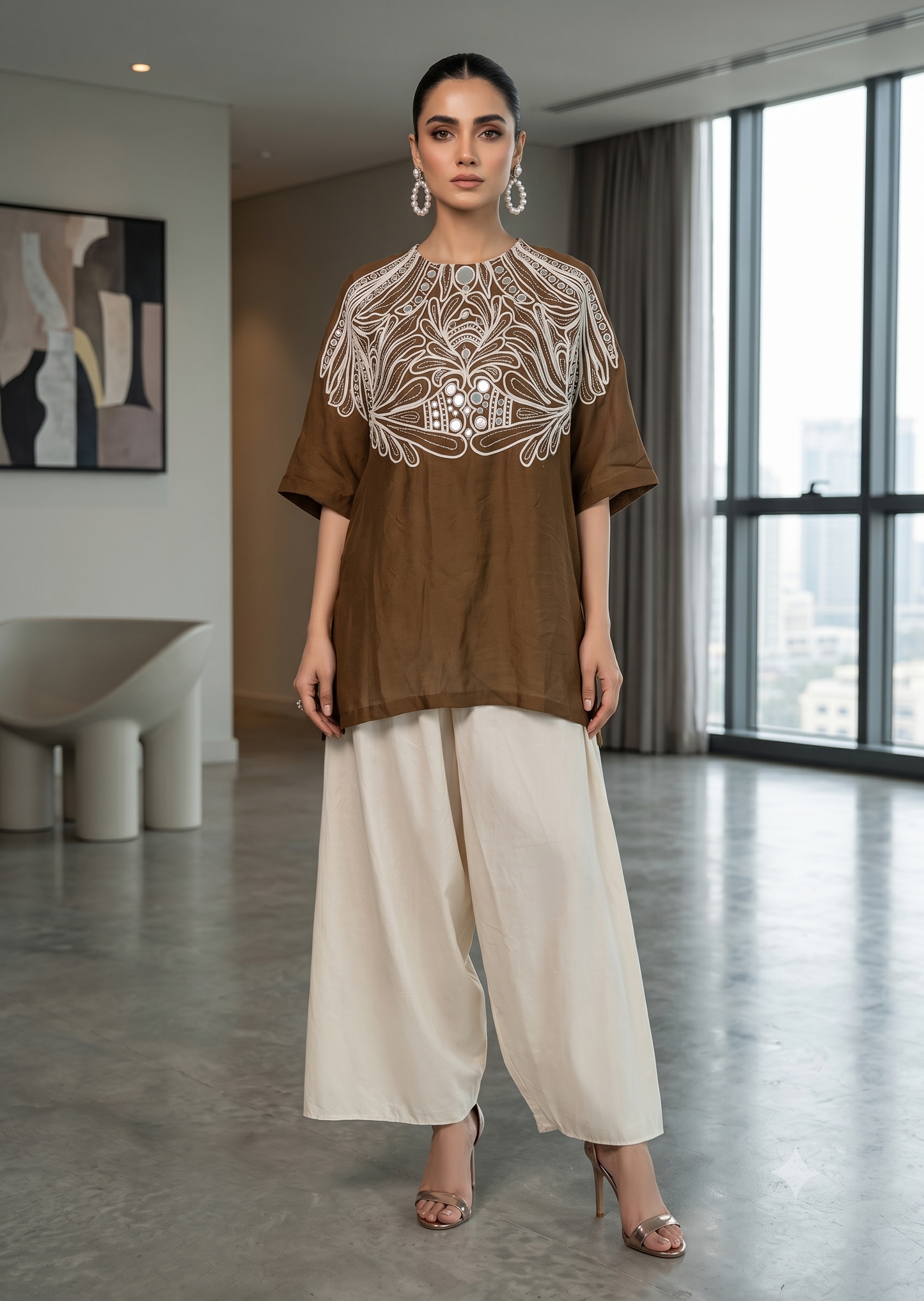 ALEENA FAREENA - Brown mirror