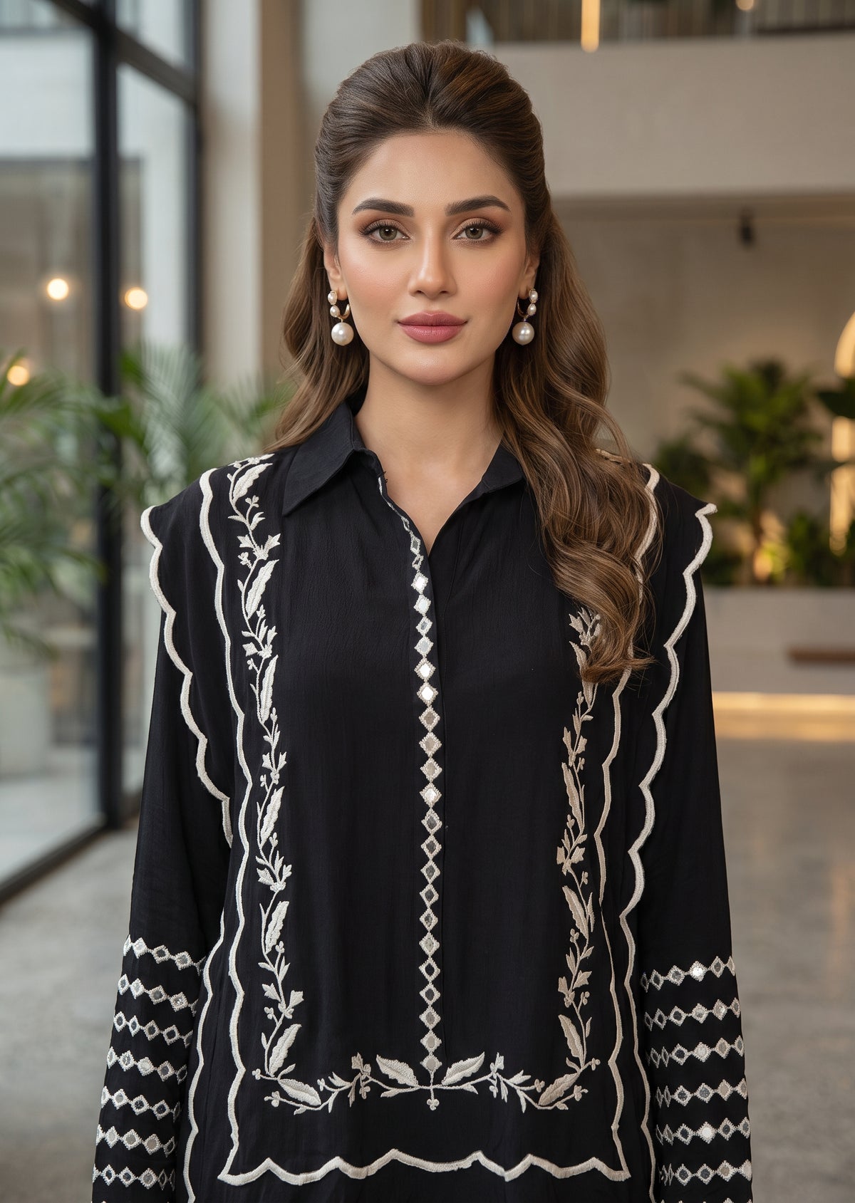 MARIA RAO - Black new cape  style